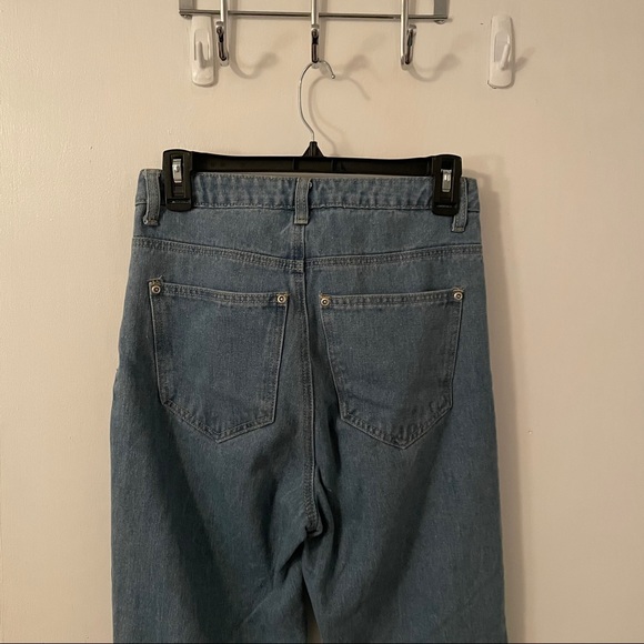 Boohoo High Rise Ripped Mom Jeans - Picture 3 of 5